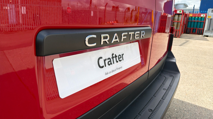 Volkswagen Crafter Cr35 Mwb Diesel Fwd 2.0 TDI 140PS Commerce Plus High Roof Van - Image 22